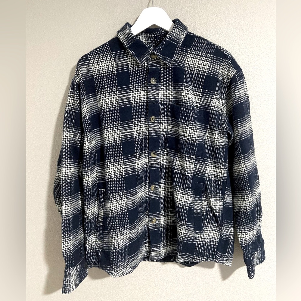 Men's Mid-Weight Flannel Long Sleeve Button-Down Shirt